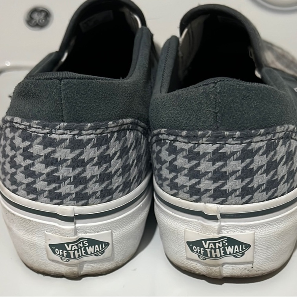 Vans Gray Plaid Platform Slip-On Shoes - Picture 2 of 4